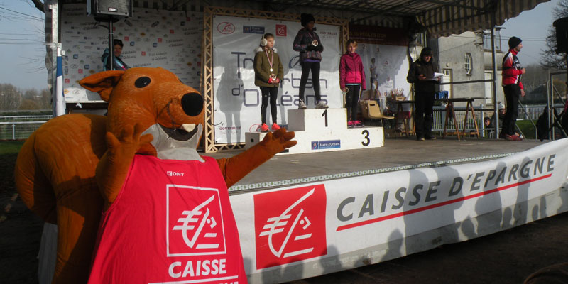 remise-prix-mascotte-caisse-epargne-trail-urbain 