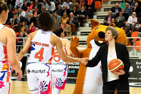 tango-bourges-basket-caisse-epargne-loire-centre-coup-envoi